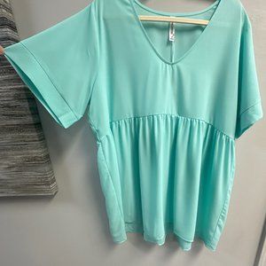 PLUS WOVEN HEAVY DOBBY EMPIRE WAIST SHIRRING TOP-BLUE MINT